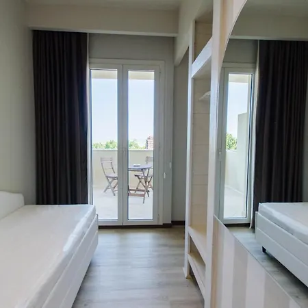 Mona Lisa 3* Cattolica