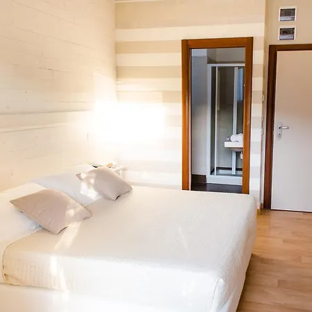 Hotel Mona Lisa 3*